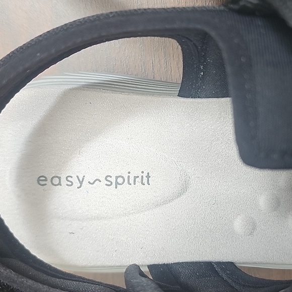 Easy spirit sandals size 8.5 double wide - Picture 3 of 6